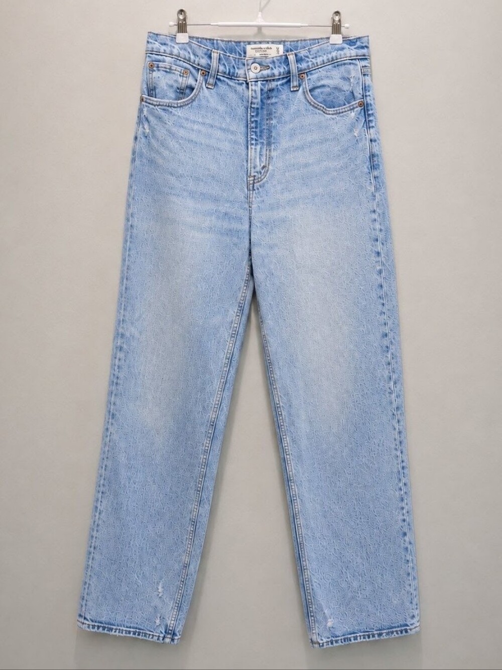 Abercrombie & Fitch Ultra High Rise 90s Straight Jeans Light Wash 29 Long